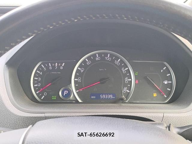 Toyota VOXY 2017-05 8782570-28
