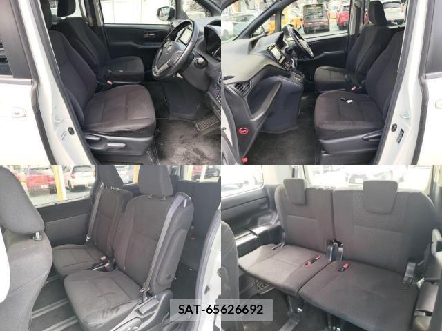 Toyota VOXY 2017-05 8782570-6