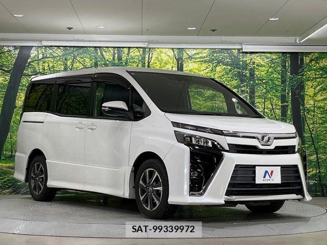 Toyota VOXY 2017-11 8782574-16