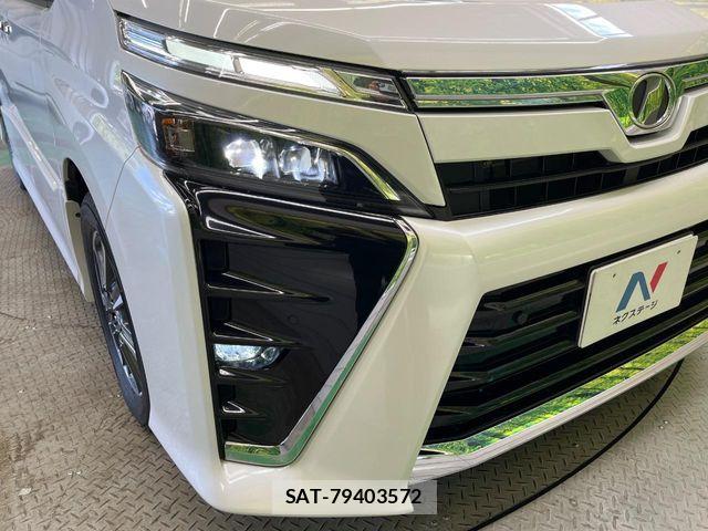 Toyota VOXY 2019-07 8782556-11