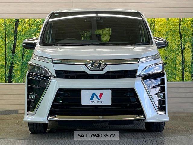 Toyota VOXY 2019-07 8782556-13