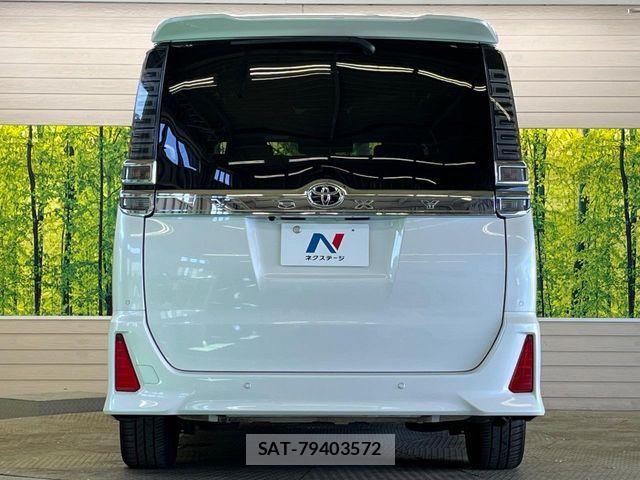 Toyota VOXY 2019-07 8782556-14