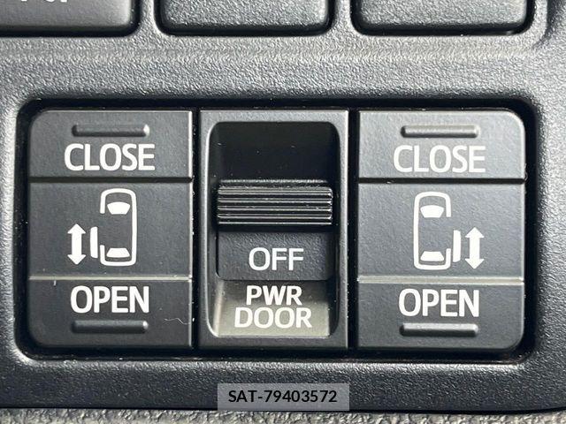 Toyota VOXY 2019-07 8782556-5