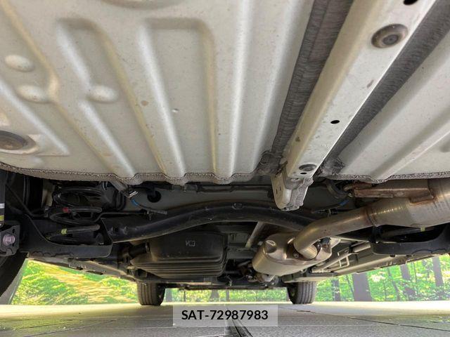 Toyota VOXY 2023-06 8782549-19