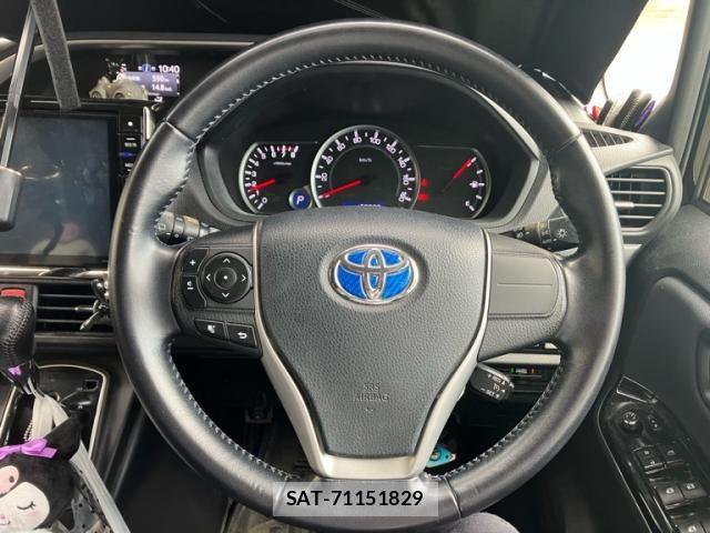 Toyota VOXY 2015-01 8782576-16