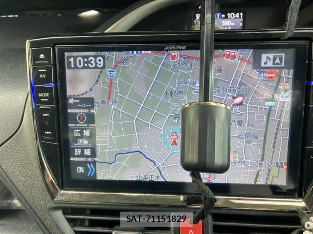 Toyota VOXY 2015-01 8782576-19
