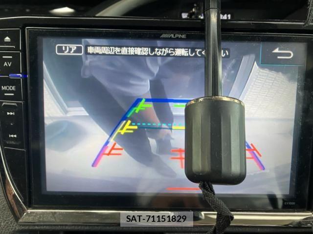 Toyota VOXY 2015-01 8782576-20