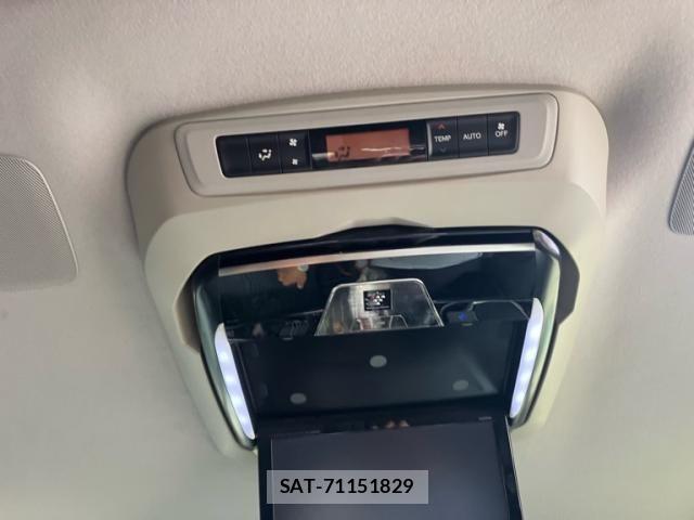 Toyota VOXY 2015-01 8782576-21