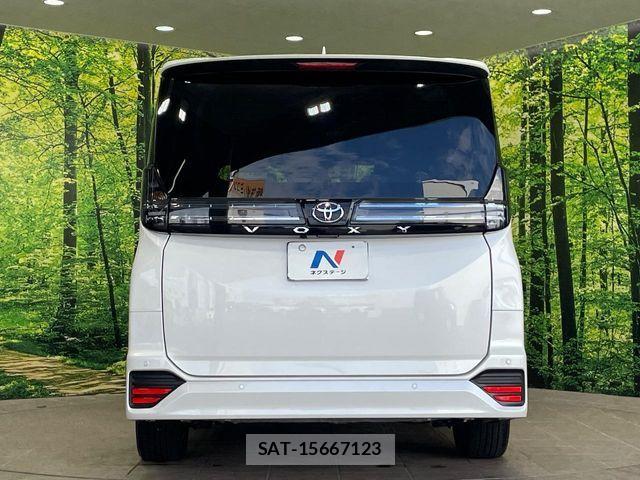 Toyota VOXY 2023-01 8782551-15