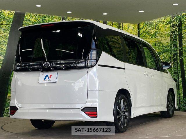 Toyota VOXY 2023-01 8782551-16