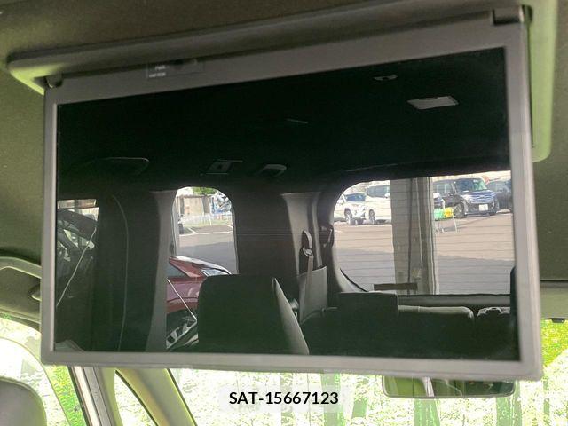 Toyota VOXY 2023-01 8782551-3