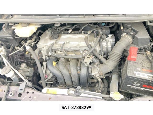 Toyota VOXY 2014-02 8782577-12