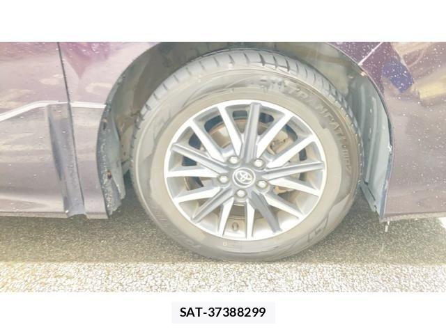 Toyota VOXY 2014-02 8782577-13
