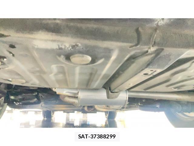Toyota VOXY 2014-02 8782577-20