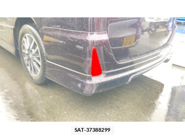 Toyota VOXY 2014-02 8782577-22