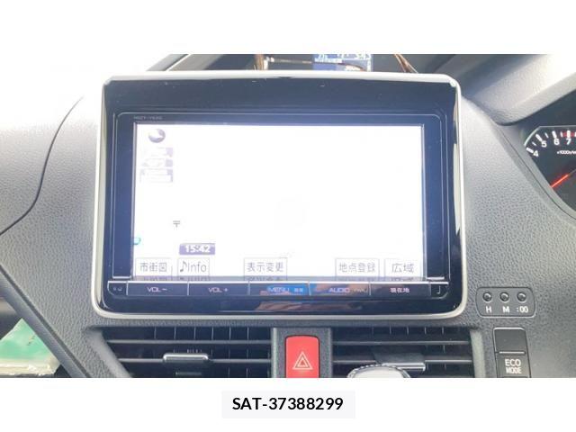 Toyota VOXY 2014-02 8782577-4