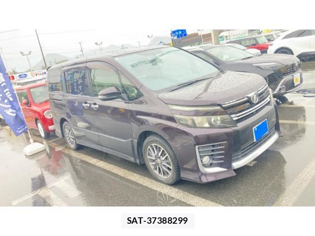 Toyota VOXY 2014-02 8782577-8