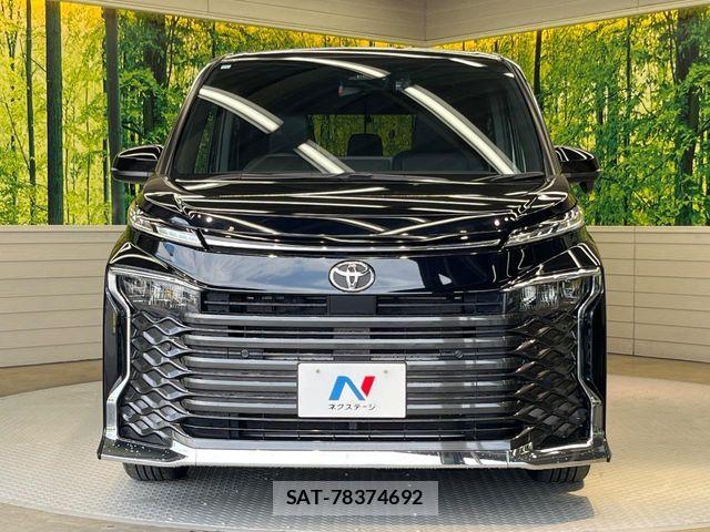 Toyota VOXY 2023-10 8782547-14