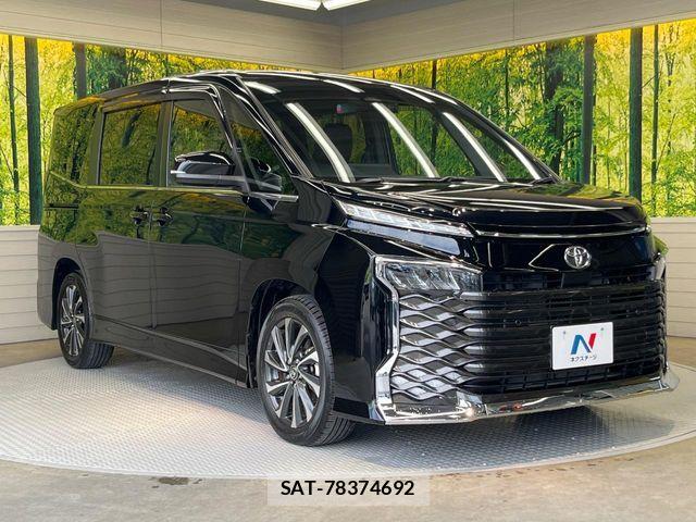 Toyota VOXY 2023-10 8782547-16