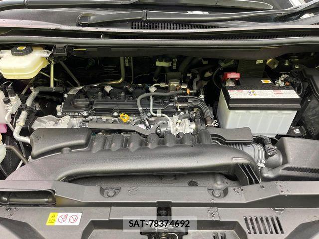 Toyota VOXY 2023-10 8782547-17