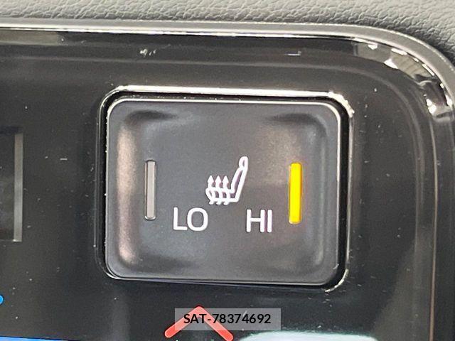 Toyota VOXY 2023-10 8782547-6