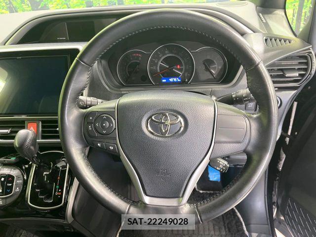 Toyota VOXY 2021-01 8782552-11