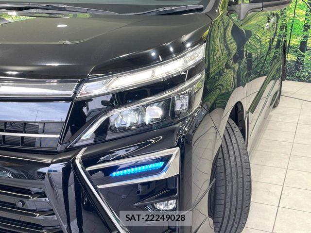 Toyota VOXY 2021-01 8782552-12
