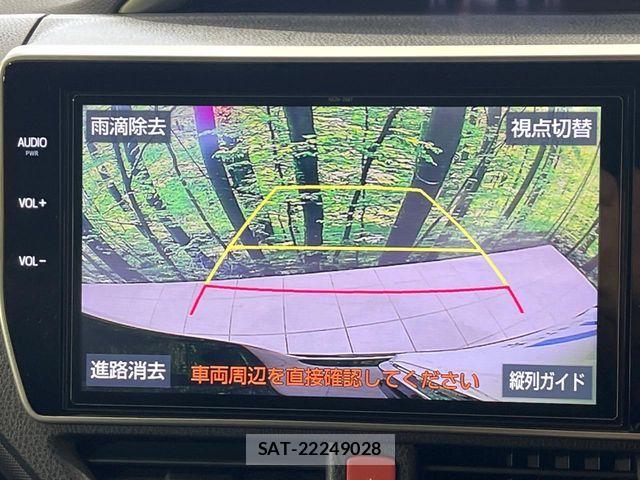 Toyota VOXY 2021-01 8782552-5