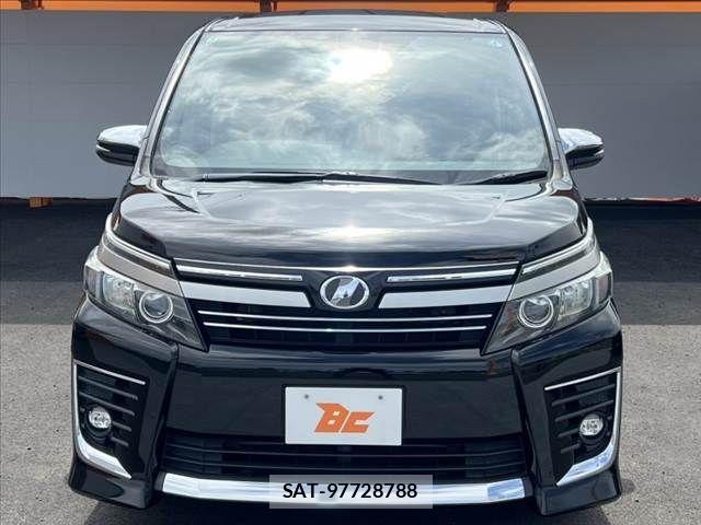Toyota VOXY 2017-05 8782572-8
