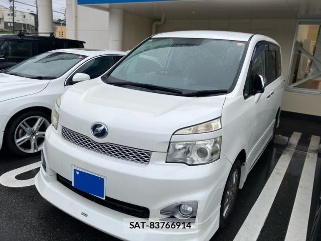 Toyota VOXY 2011-12 8782578-2