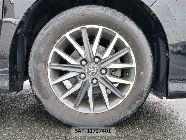 Toyota VOXY 2015-11 8782571-16