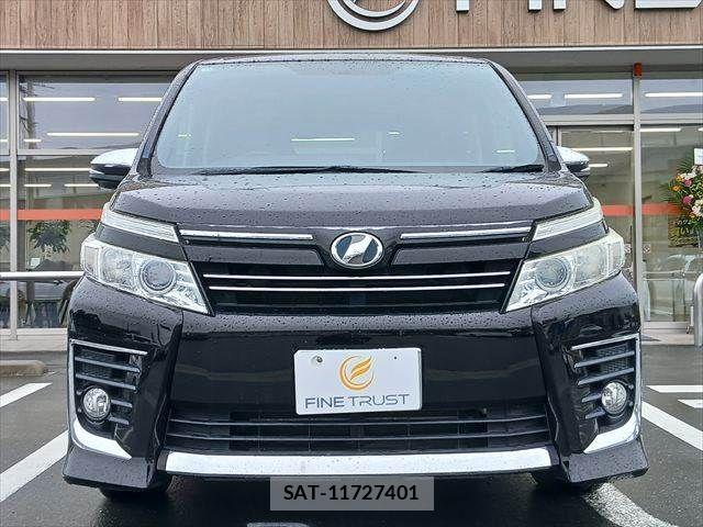 Toyota VOXY 2015-11 8782571-17