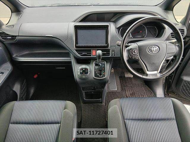 Toyota VOXY 2015-11 8782571-2