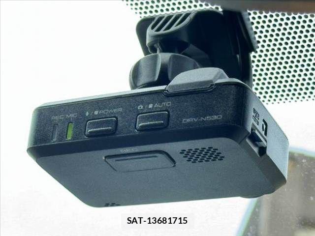 Toyota VOXY 2018-03 8782568-28