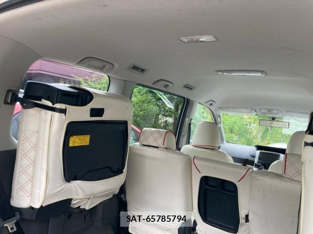 Toyota VOXY 2007-11 8782580-9