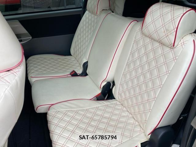 Toyota VOXY 2007-11 8782580-10