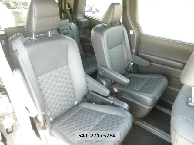 Toyota VOXY 2024-07 8782550-13