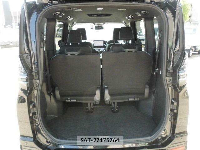 Toyota VOXY 2024-07 8782550-14