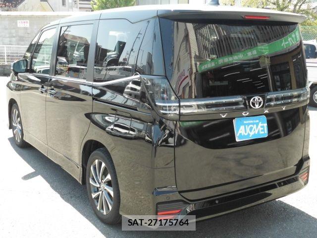 Toyota VOXY 2024-07 8782550-2