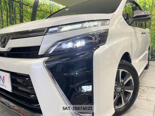 Toyota VOXY 2019-01 8782573-12