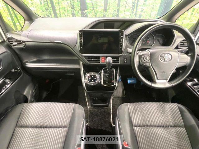 Toyota VOXY 2019-01 8782573-1