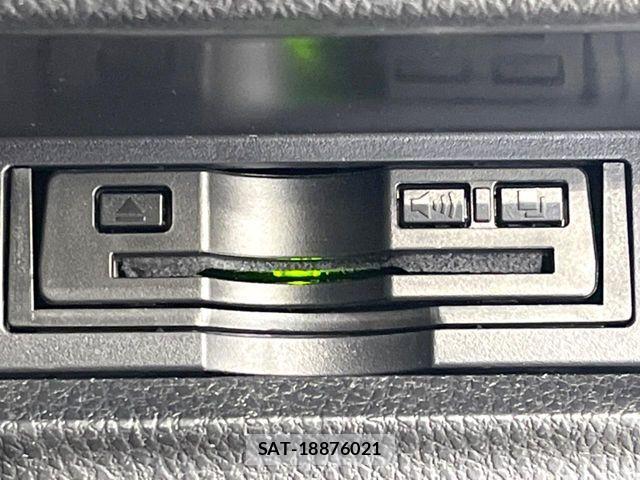 Toyota VOXY 2019-01 8782573-6