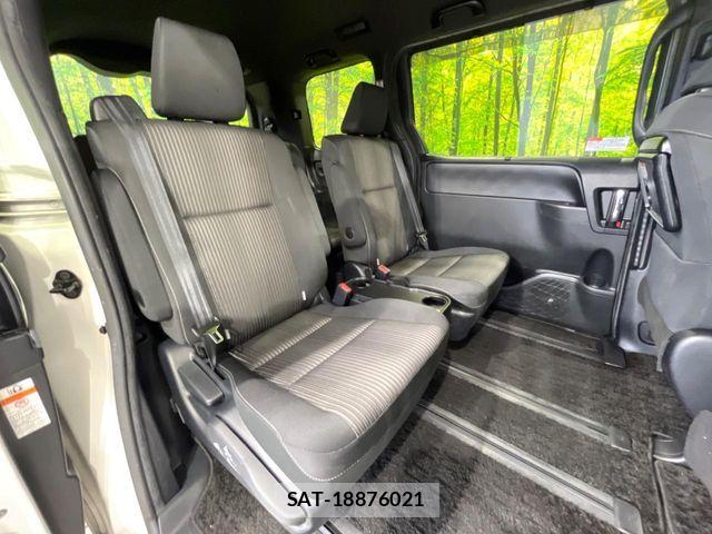 Toyota VOXY 2019-01 8782573-8