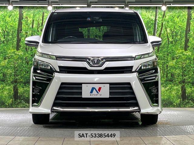 Toyota VOXY 2017-08 8782569-14