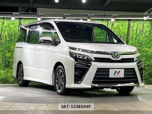 Toyota VOXY 2017-08 8782569-16