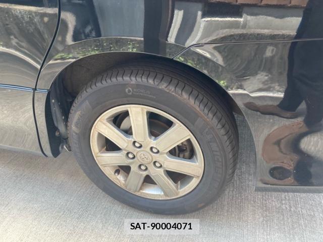 Toyota VOXY 2010-05 8782583-7