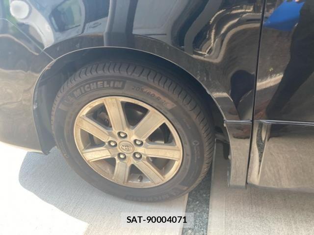 Toyota VOXY 2010-05 8782583-8