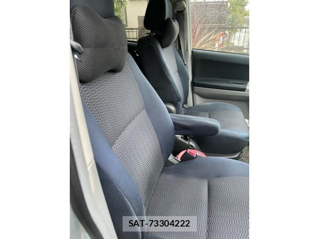 Toyota VOXY 2004-12 8782582-13