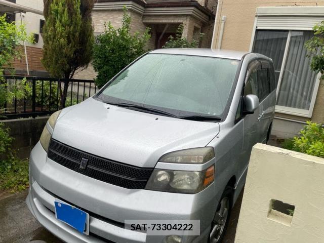 Toyota VOXY 2004-12 8782582-3