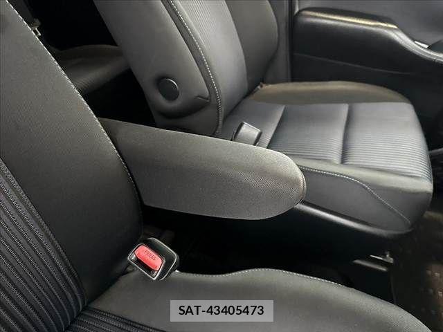 Toyota VOXY 2014-07 8782575-28